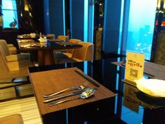 -唐拉雅秀酒店-西锦汇空中BBQ·思创餐厅