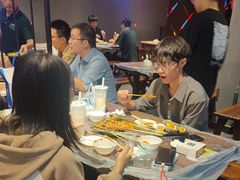 -老街烧烤大排档·地道湖北菜·龙虾馆(汉口火车站店)