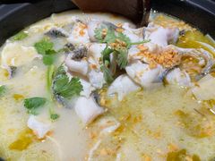 -九锅一堂酸菜鱼(万达广场店)