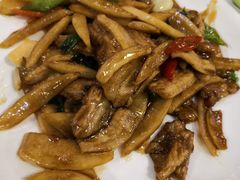 秘制脆萝卜炒腩肉-口衣记鸡饭店