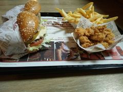 -The Habit Burger Grill 哈比特汉堡(复兴soho店)