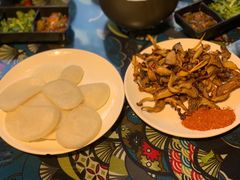 炸菌子-勺子米线·云南传统小吃市集(四方街店)