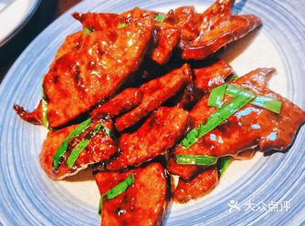 终于等到五大道的花开，约上小伙伴赏美景的同时