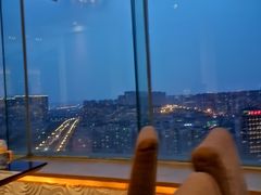 -荣誉国际酒店-云顶旋转餐厅