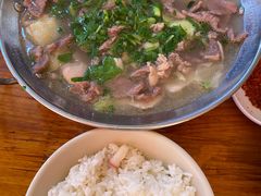 -杨三娘跷脚牛肉(羊子山西路店)