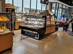 面包甜点陈列柜-盒马鲜生(王府广场店)