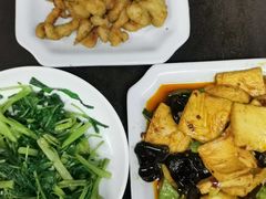 -唔呶喔哩酒家(生产街店)