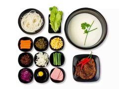 -双桥园·云南过桥米线(古城南门店)