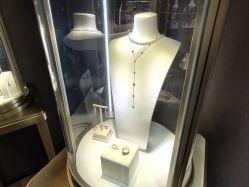 -克拉花园珠宝(诚品生活店)