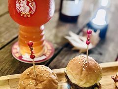 招牌牛肉芝士小汉堡-Boxing Cat Brewery拳击猫精酿啤酒馆(永福店)