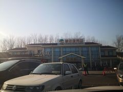 -窦店服务区-停车场