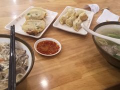 -小姜锅贴(凤凰街店)