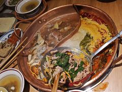 -洱火云南酸菜牛肉火锅(石景山当代商城店)