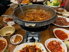 -喇喇排骨火锅·传统韩式脊骨汤(望京西园总店)