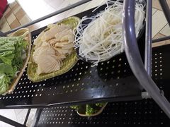 -鲁朗纳麦石锅鸡庄园