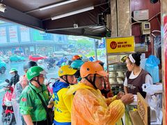 -Bánh Mì Huynh Hoa