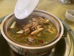 -东巴谷野生菌火锅餐厅