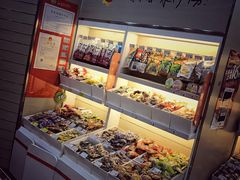 -来伊份(瑞虹天地瑞虹坊店)