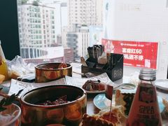 -雍容荟帝王蟹活龙虾展台自助(IFS黑金店)