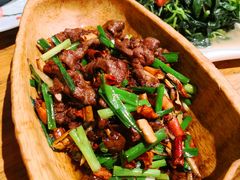 -老滇山寨•云南特色菜•地方菜•民族风情歌舞表演(金碧店)