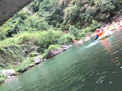 -安吉龙王山峡谷漂流