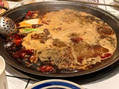 -旧街市鲜货老火锅(大光路店)