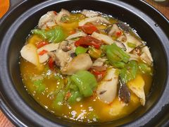 云南楚雄杂菌煲-老滇山寨•云南特色菜•地方菜•民族风情歌舞表演(金碧店)