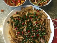 -独一佳老胡湘菜馆(矿山路店)