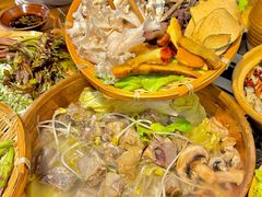 -阿山卓·野生菌火锅·纳西火塘烤肉