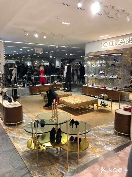 文艺复兴百货(米兰大教堂广场店)图片
