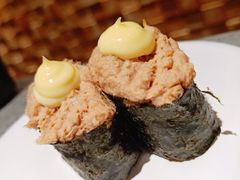 吞拿鱼沙律军舰-小乔回转寿司(铁东万象汇店)