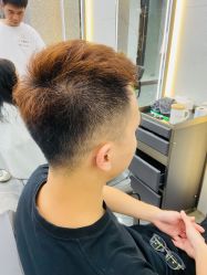 -七分屋LA·烫发·染发·剪发