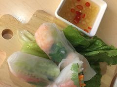 越南传统生包鲜虾春卷-来龙里 精致 东南亚餐室(万象城店)