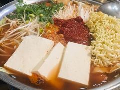 部队火锅-富乐满韩国正宗炸鸡韩国料理(虹泉路店)