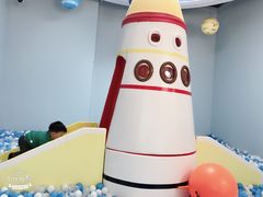 -小门牙好性格托育(北外滩中心)