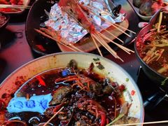 -何师烧烤·香辣蟹·川菜·30年老品牌(太古里旗舰店)