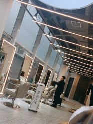 -PE SALON 