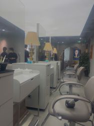 -变画·发型STUDIO