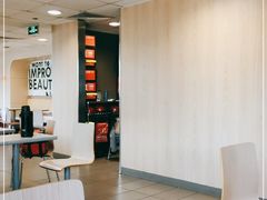 大堂-麦当劳(军博店)