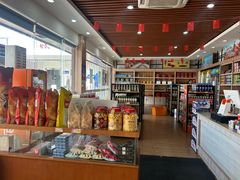 -小昆山服务区-停车场