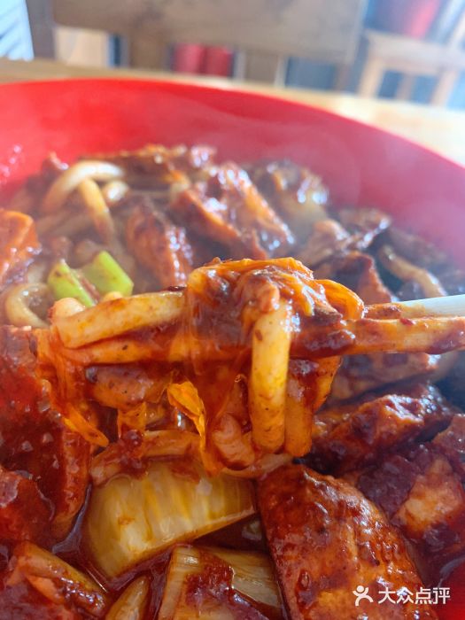 米字格新疆米粉(清华东路店)鸡肉泡菜炒米粉图片