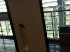 -低涌(地铁站)
