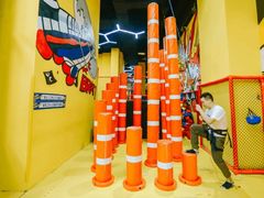-爱蹦iBOON蹦床运动馆(江汉店)