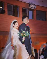 点击看大图 -GRACE KELLY婚纱与礼服(北京店)