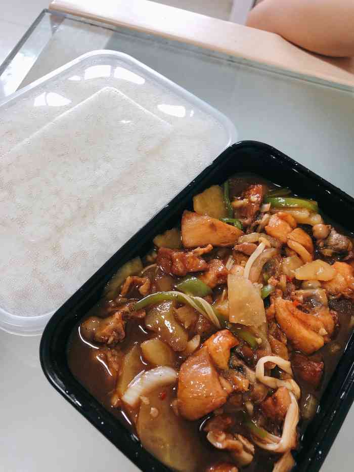 上品瓦香鸡米饭-"上品瓦香鸡,通过外卖点单的,送达很及时,.