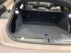 -蔚来中心(北京中关村店)