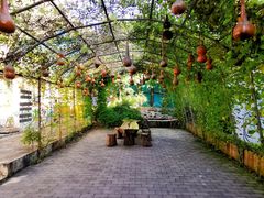 -百里峡七彩艺术小镇