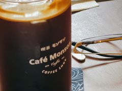 -Café Monson