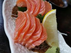 厚切三文鱼-春草居酒屋·晴子の店
