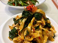 菠菜面筋-海尔巴格一甸茶餐厅(团结路店)